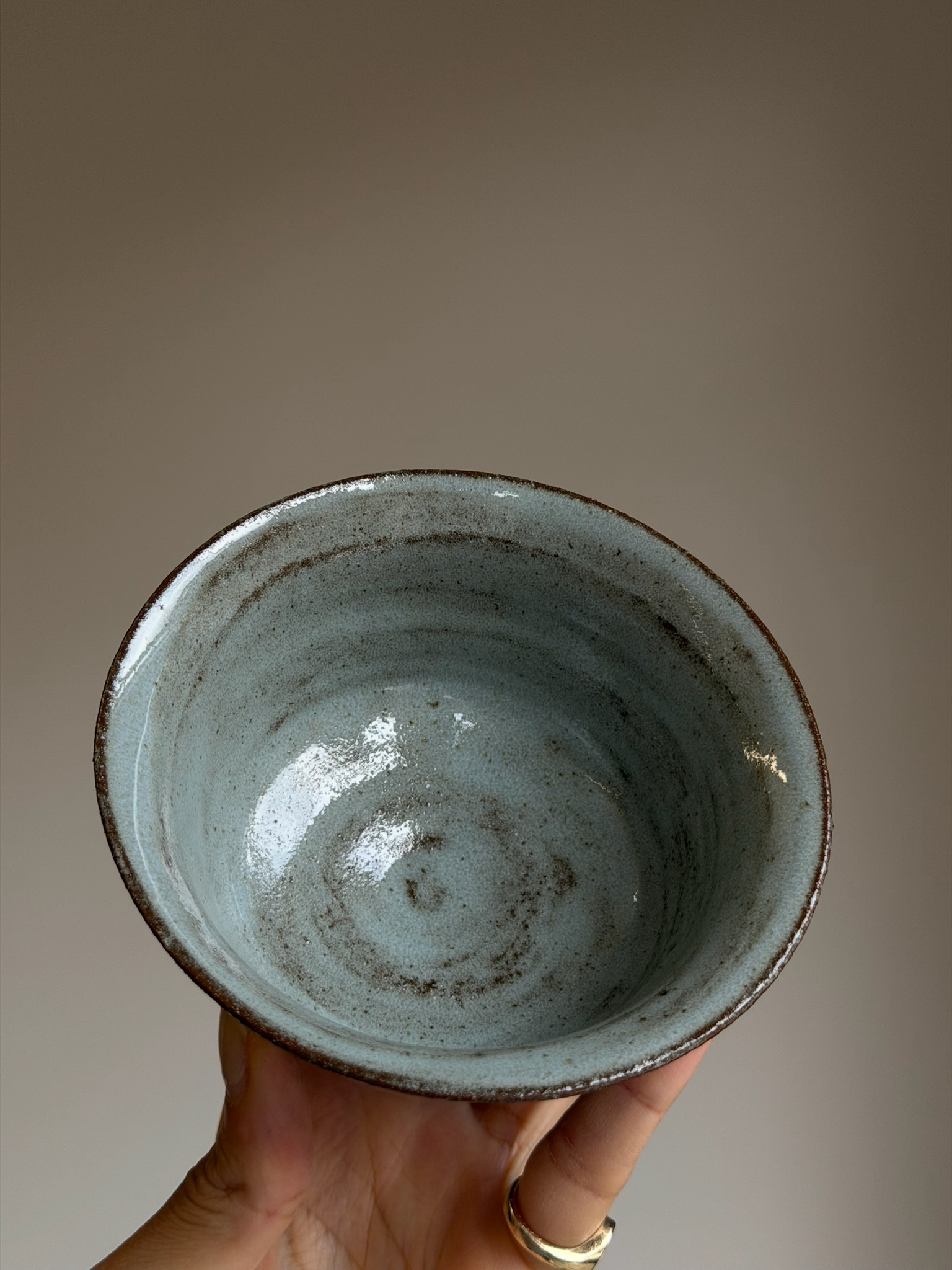 The Horizon Bowl, Medium